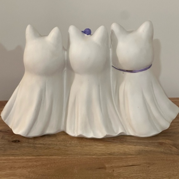 Charming Trio of Halloween Cat Figurines Bow Pumpkins - Picture 2 of 2